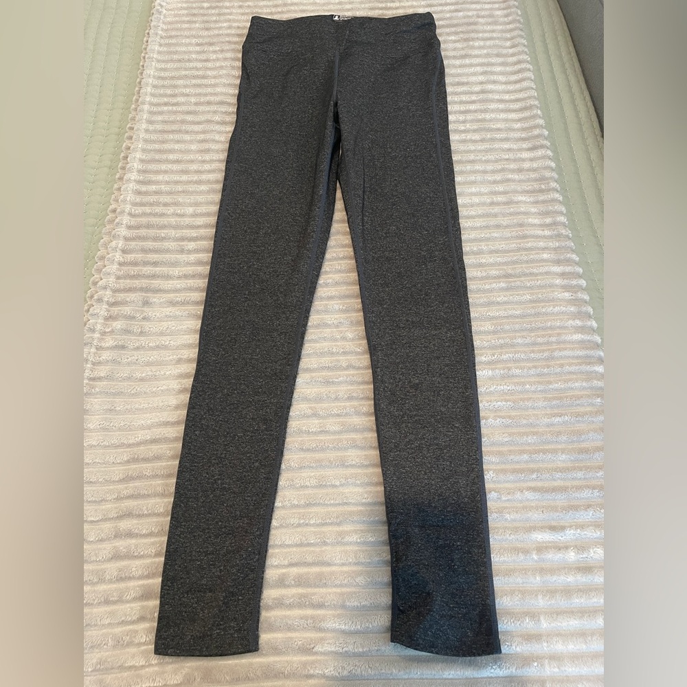 grey athletic leggings